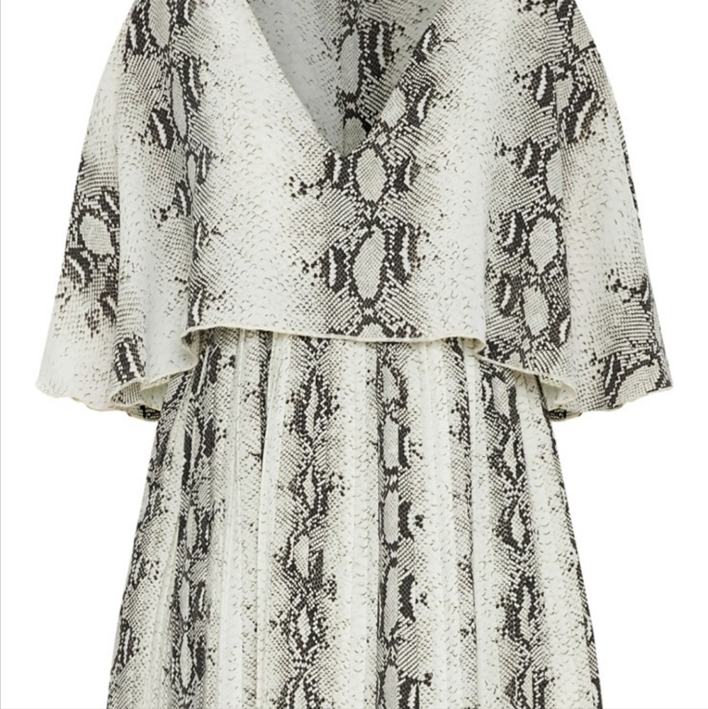 Pretty Little Things snake skin print - Picture 8 of 8